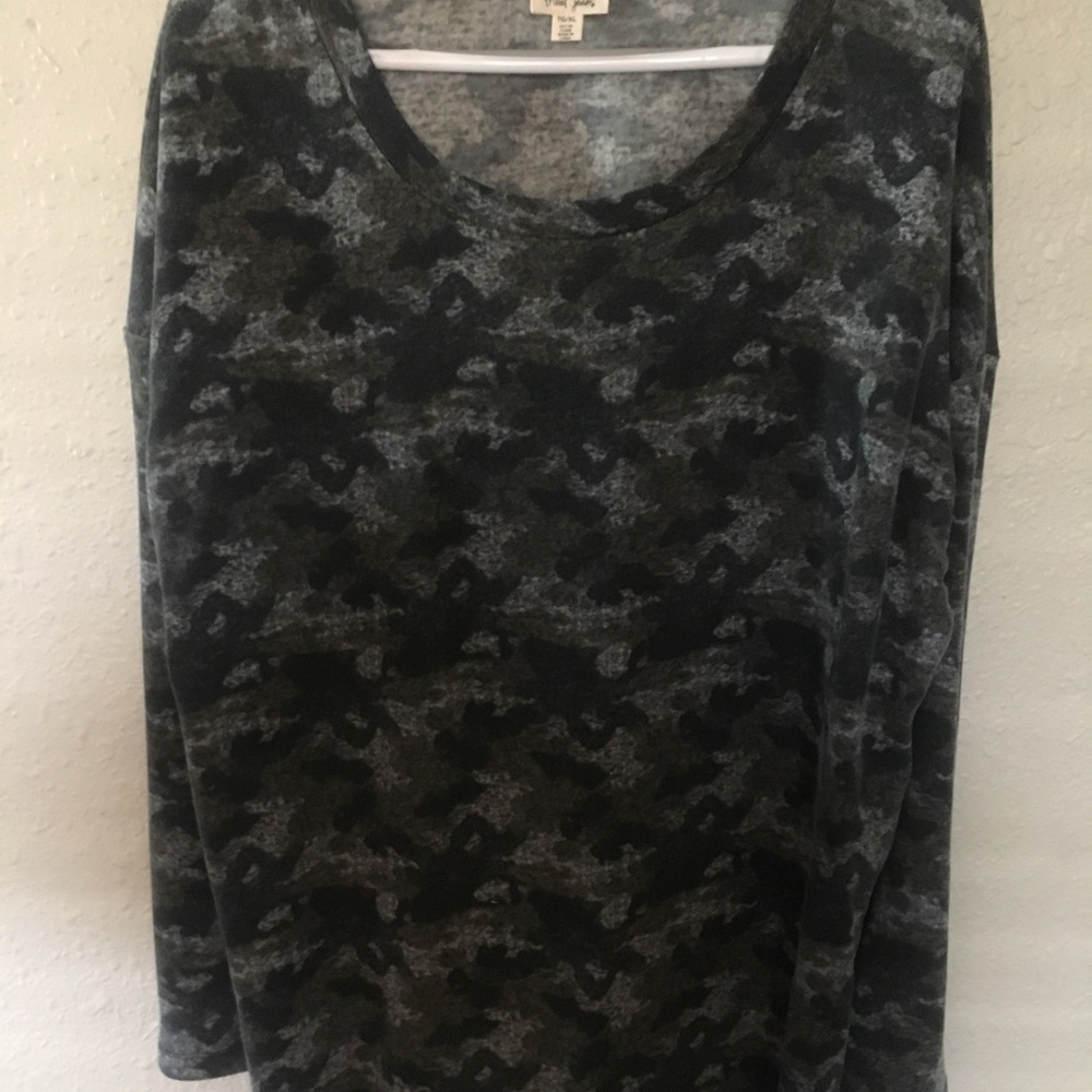 Camouflage print sweatshirt